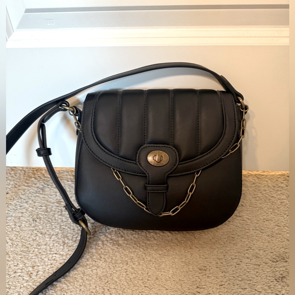 Flap Saddle Crossbody Bag -‎ Universal Thread Black